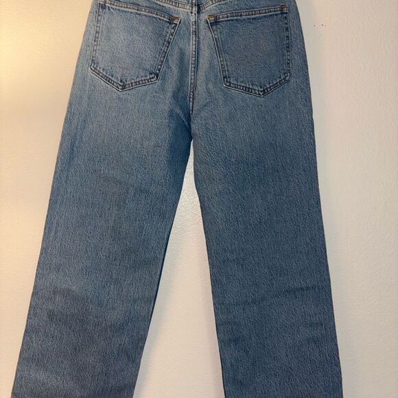 SOLD Abercrombie & Fitch Women's High Rise Blue Jeans - Picture 2 of 3